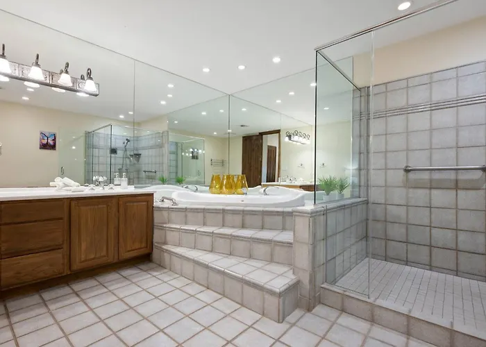8br Phoenician Mansion W/ Hot Tub&pool-heat Avail! Holiday home *