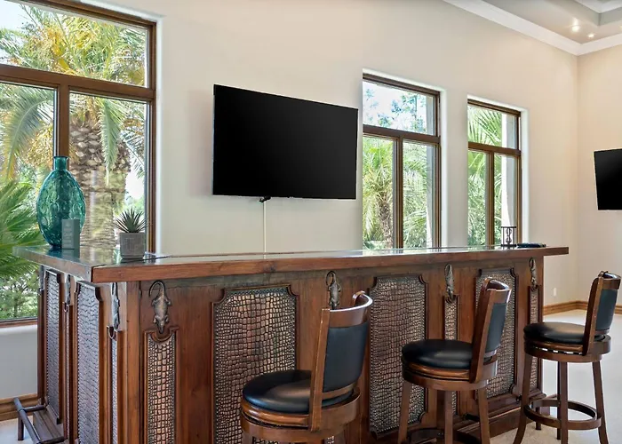 8br Phoenician Mansion W/ Hot Tub&pool-heat Avail! *