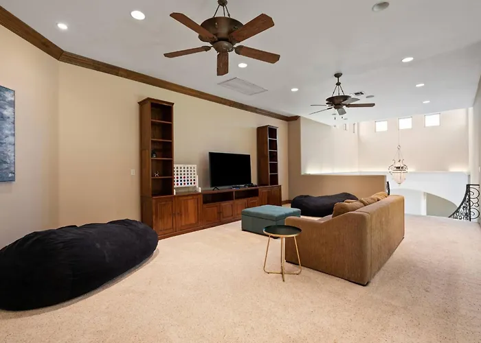Holiday home 8br Phoenician Mansion W/ Hot Tub&pool-heat Avail! Phoenix