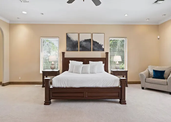8br Phoenician Mansion W/ Hot Tub&pool-heat Avail! *