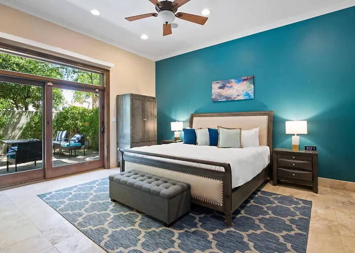 8br Phoenician Mansion W/ Hot Tub&pool-heat Avail! Phoenix