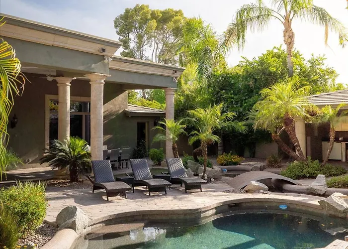 8br Phoenician Mansion W/ Hot Tub&pool-heat Avail! Holiday home