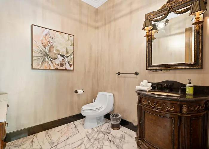 8br Phoenician Mansion W/ Hot Tub&pool-heat Avail! * Phoenix