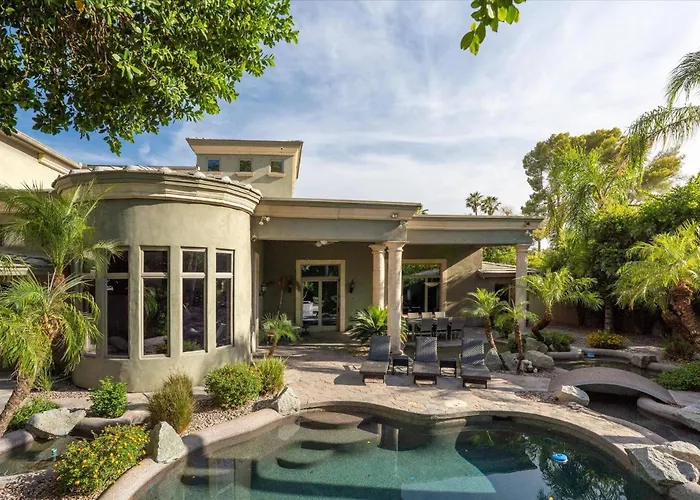 Holiday home 8br Phoenician Mansion W/ Hot Tub&pool-heat Avail! Phoenix