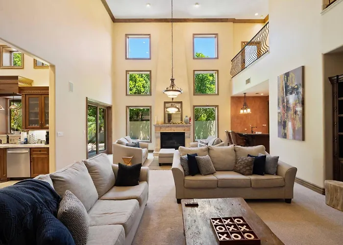8br Phoenician Mansion W/ Hot Tub&pool-heat Avail! * Phoenix