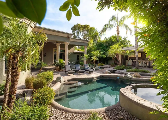 8br Phoenician Mansion W/ Hot Tub&pool-heat Avail! Holiday home *