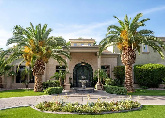 8br Phoenician Mansion W/ Hot Tub&pool-heat Avail! Holiday home
